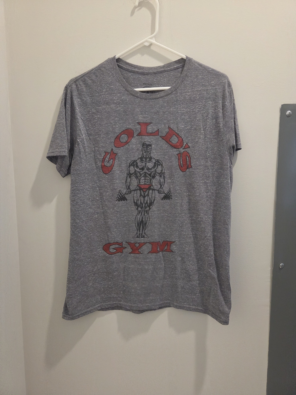 Gold's Gym T-Shirt Vintage Retro Bodybuilding Gym Workout Tee